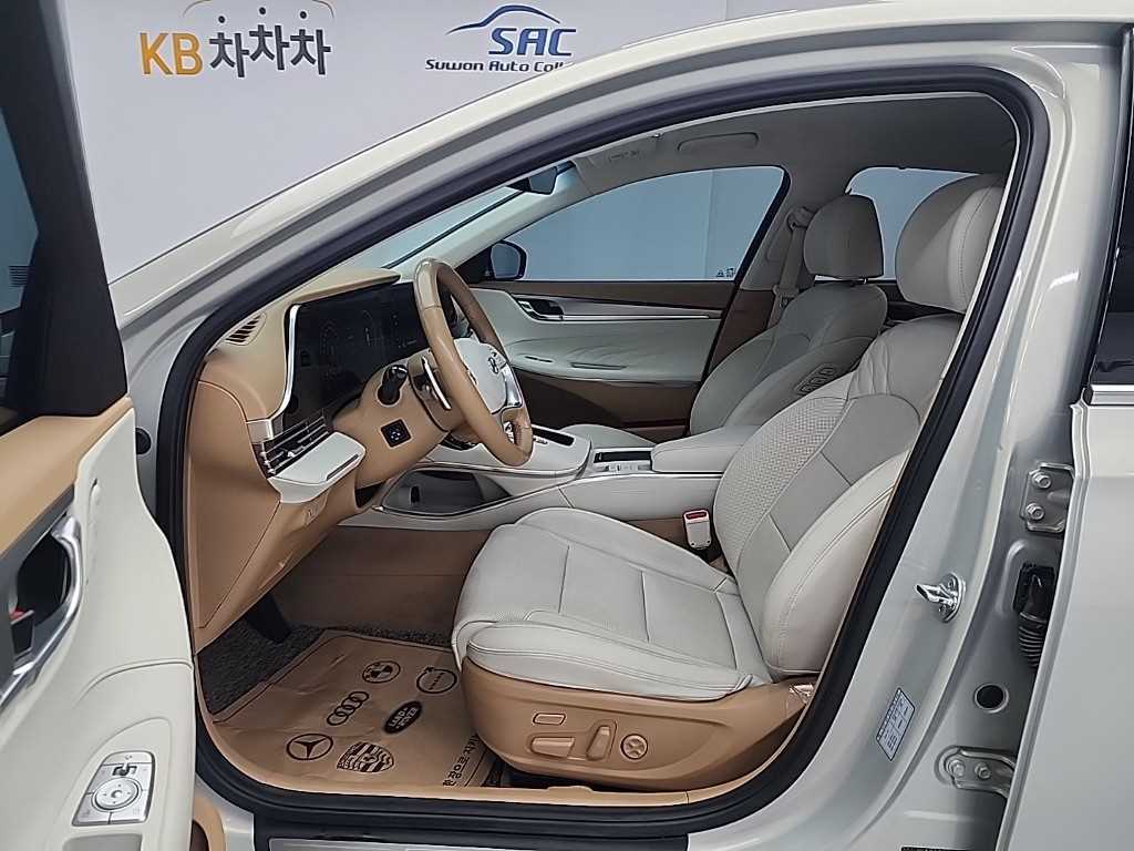 HYUNDAI Grandeur - Vista 11