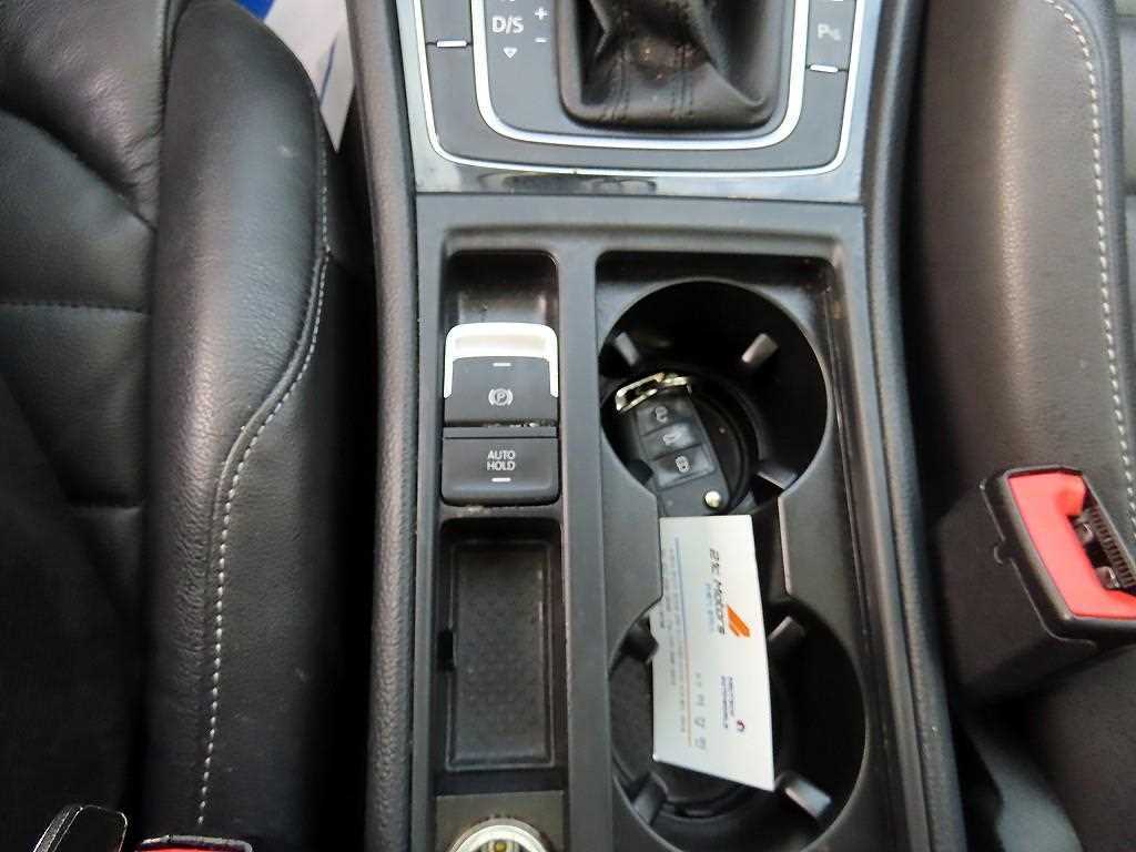 Volkswagen Golf - Vista 12