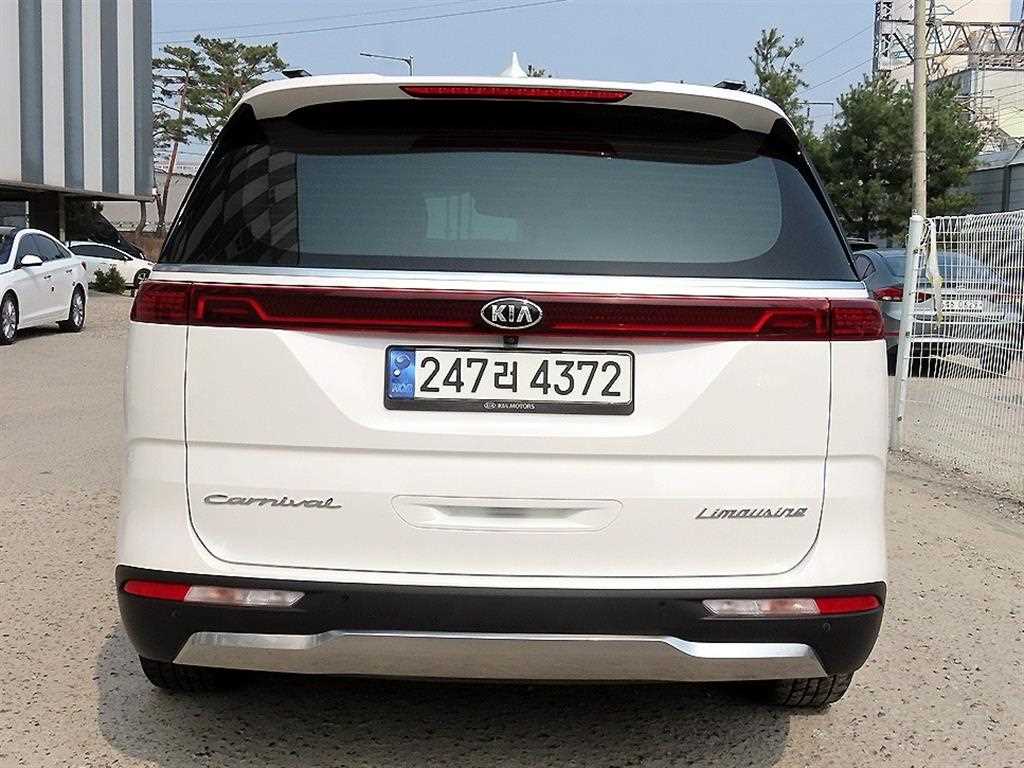 KIA Carnival - Vista 4