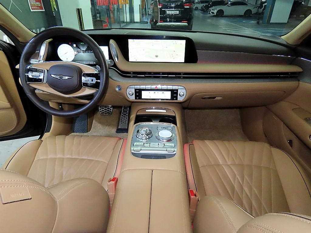 Genesis G90 - Vista 10