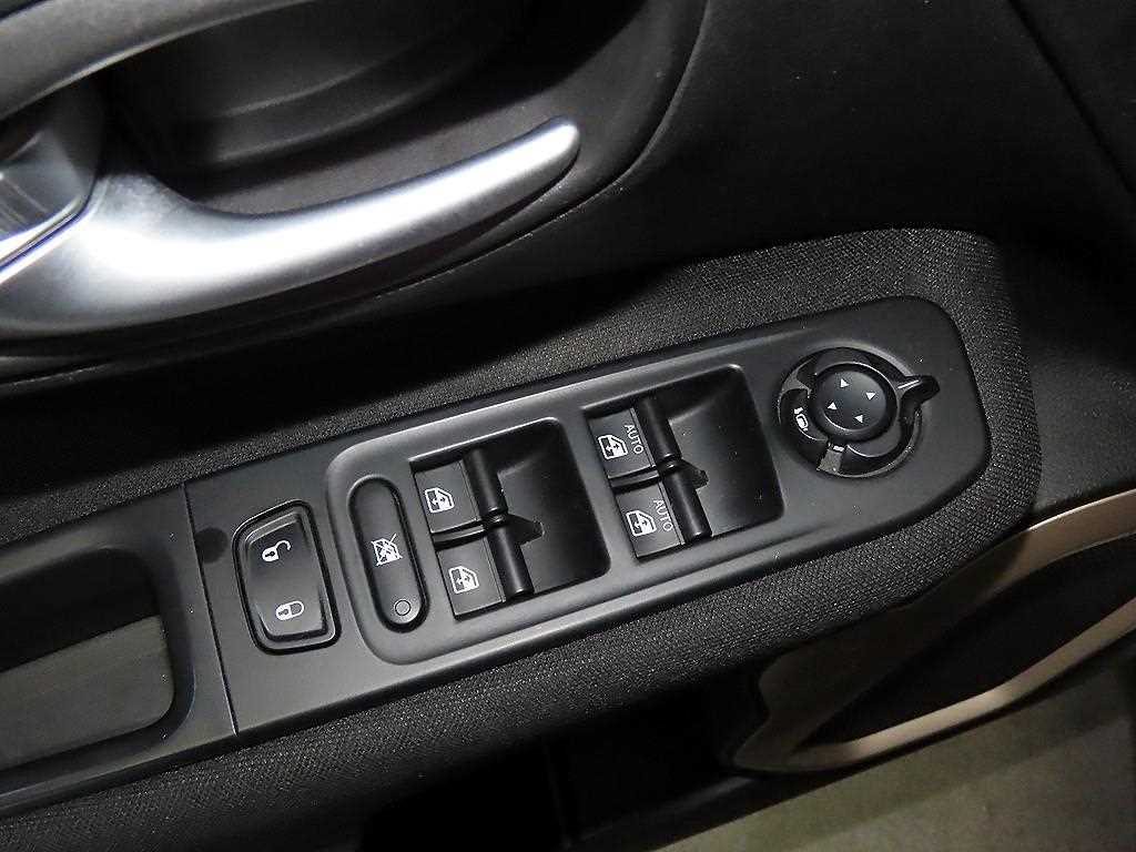 Jeep Renegade 2016 Blanco - Importación desde Corea - HF Imports Iquique - Foto 13