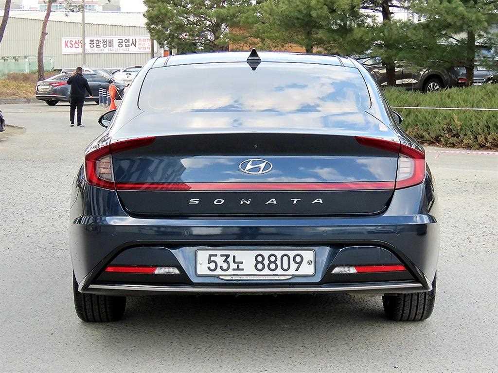 HYUNDAI Sonata - Vista 4