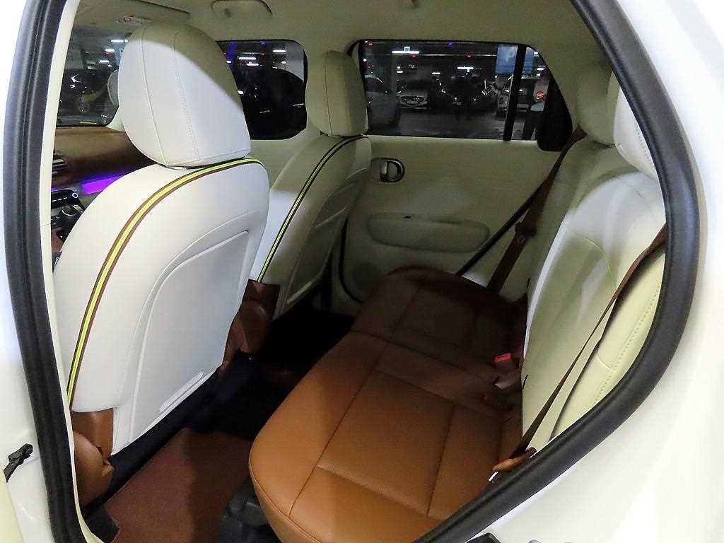 HYUNDAI Casper - Vista 7