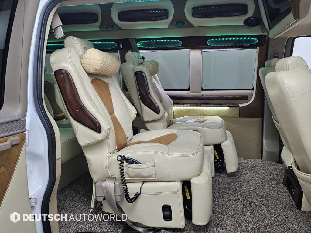 Chevrolet Express van - Vista 12