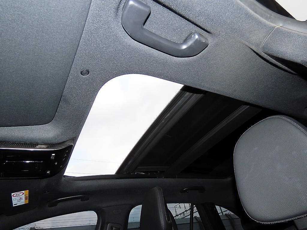 Mercedes Benz GLC Class 2024 Negro - Importación desde Corea - HF Imports Iquique - Foto 16