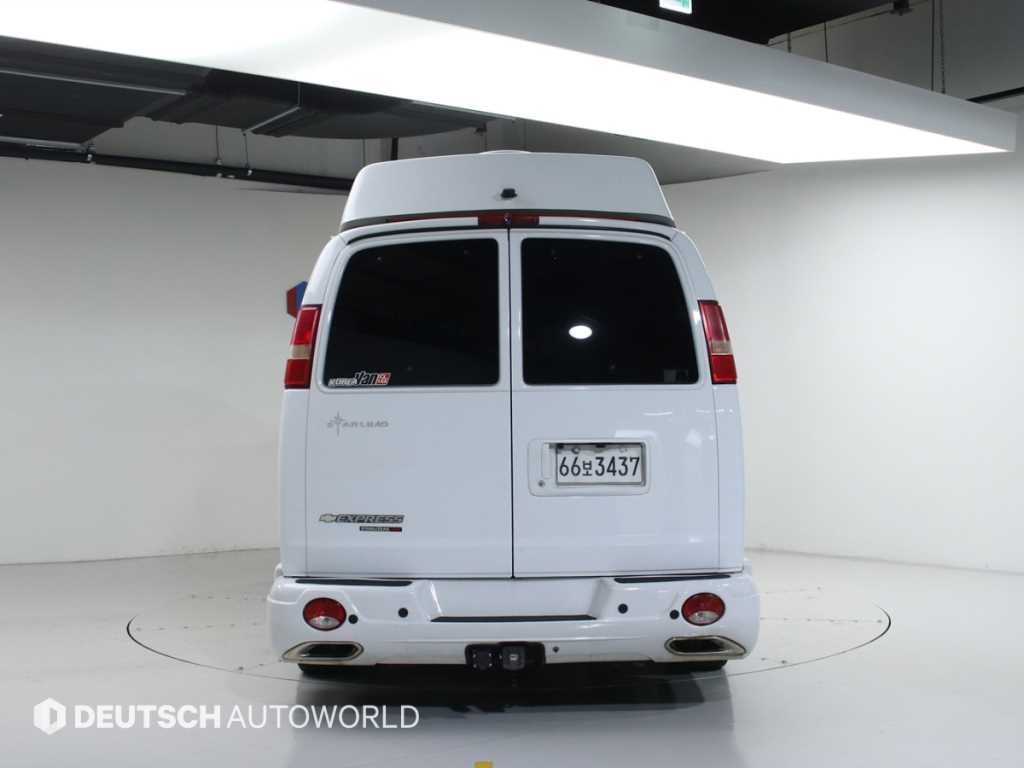 Chevrolet Express van - Vista 4