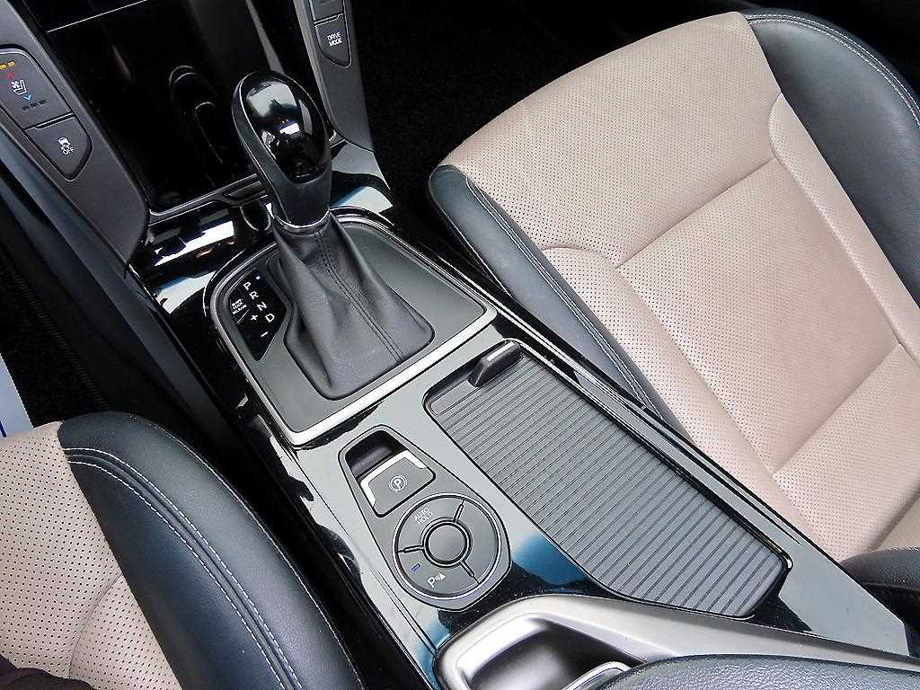 HYUNDAI i40 - Vista 10