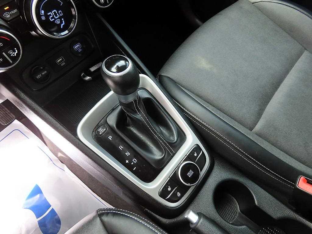 HYUNDAI Venue - Vista 10