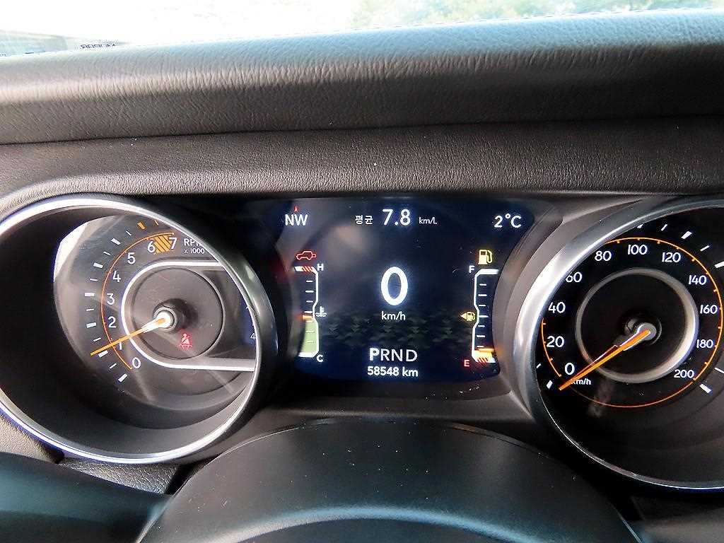 Jeep Wrangler - Vista 9