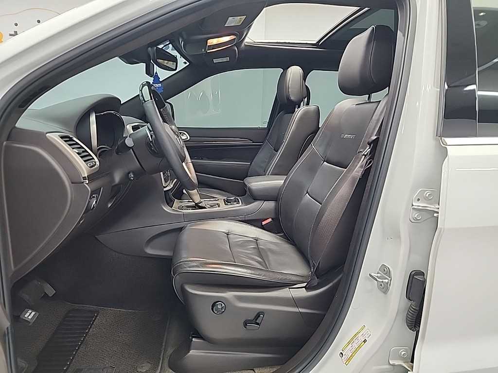 Jeep Cherokee - Vista 11