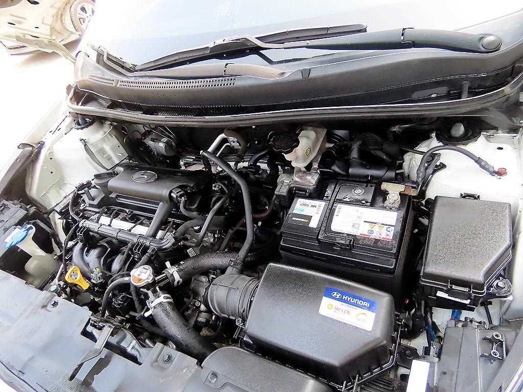 HYUNDAI Accent 2016 Blanco - Importación desde Corea - HF Imports Iquique - Foto 18