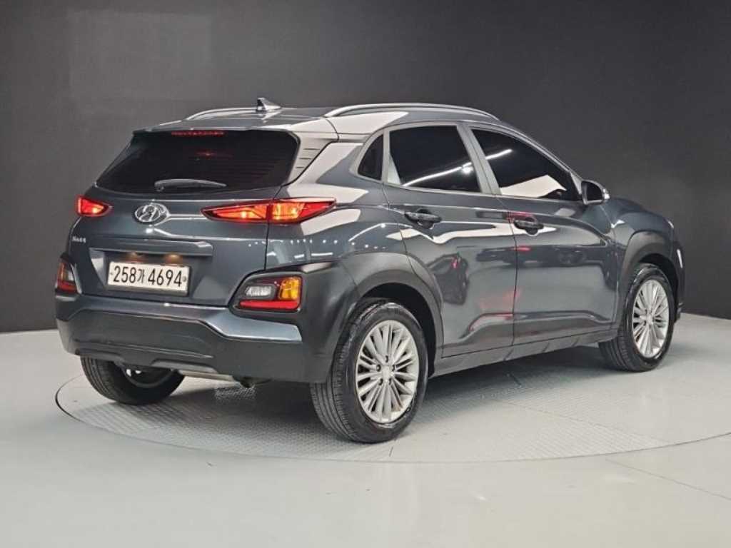 HYUNDAI Kona - Vista 4