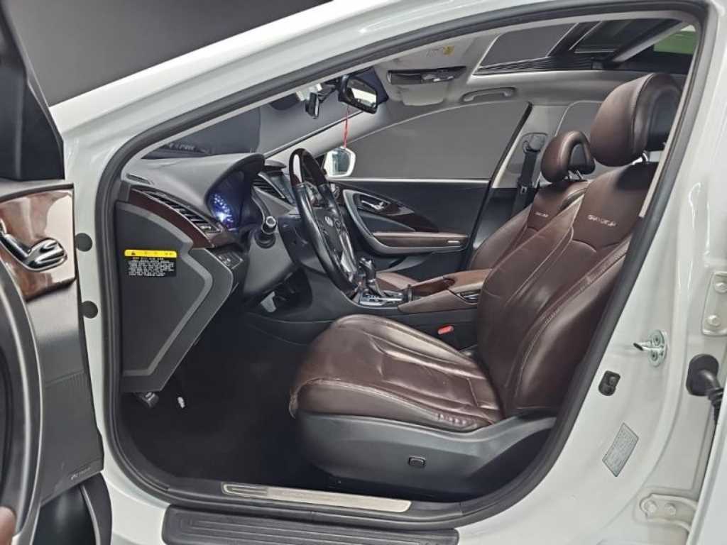 HYUNDAI Grandeur 2015 Blanco - Importación desde Corea - HF Imports Iquique - Foto 18