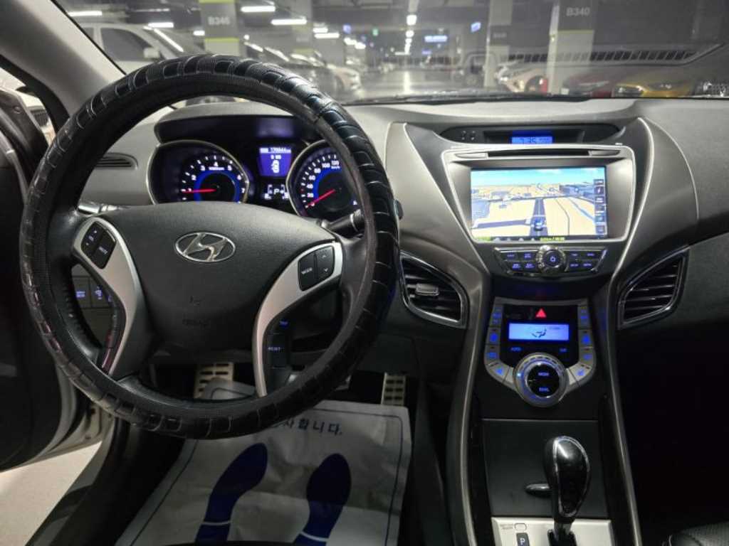 HYUNDAI Avante 2012 - Importación desde Corea - HF Imports Iquique - Foto 13