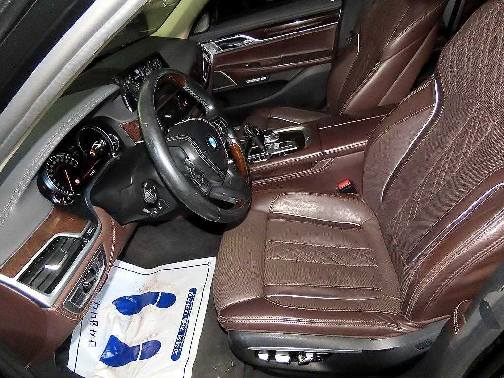 BMW 7 Series - Vista 6