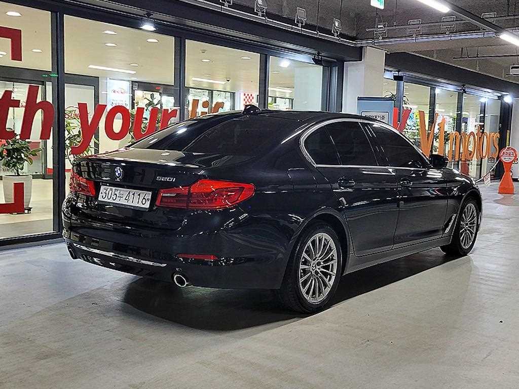 BMW 5 Series - Vista 4