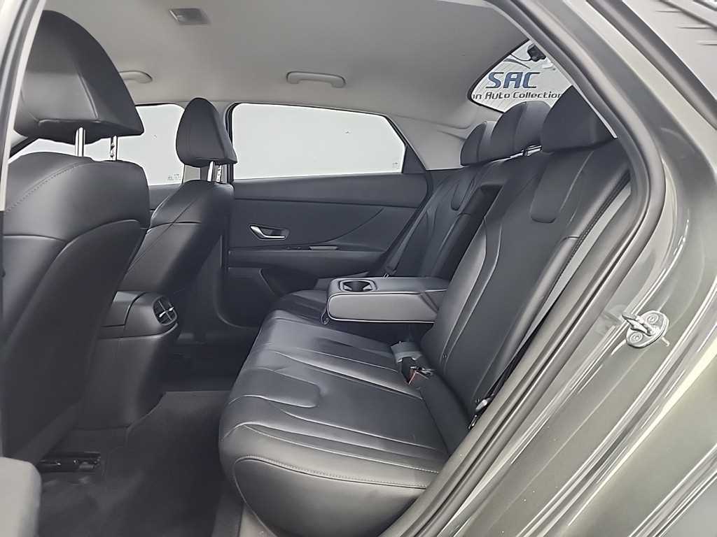 HYUNDAI Avante - Vista 12