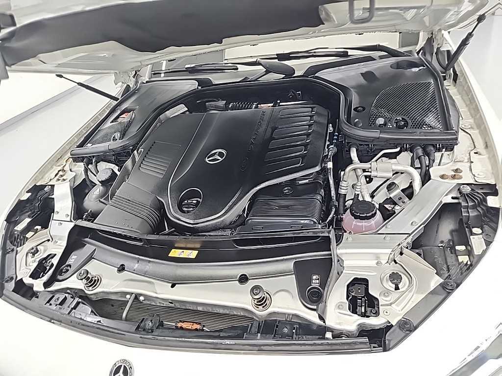 Mercedes Benz CLS Class - Vista 5