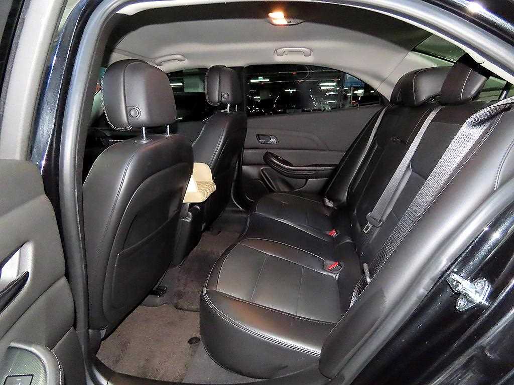 Chevrolet Malibu - Vista 7