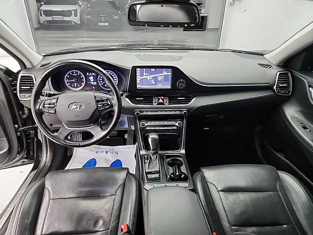 HYUNDAI Grandeur - Vista 7