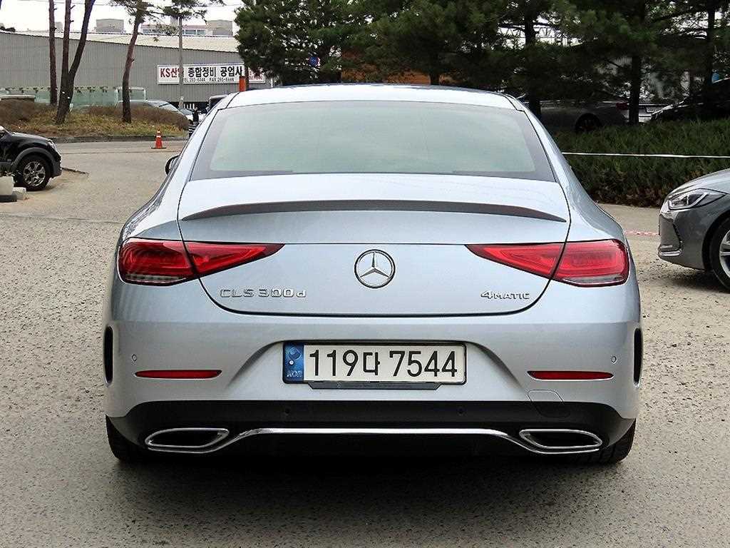 Mercedes Benz CLS Class - Vista 4