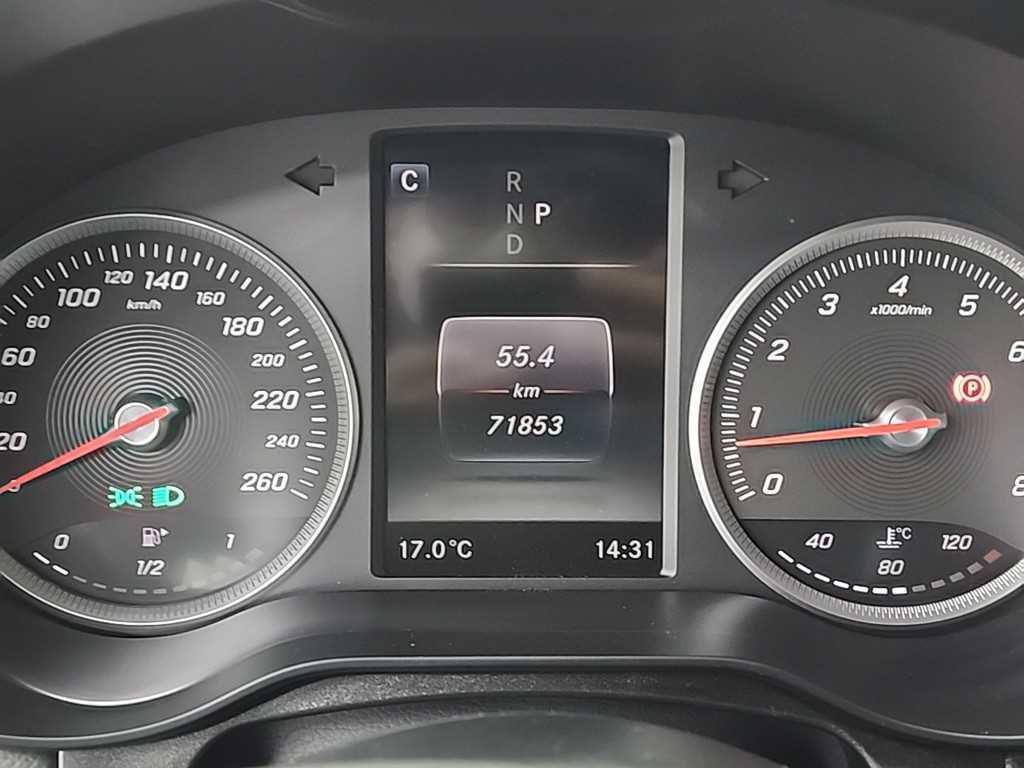 Mercedes Benz GLC Class - Vista 6