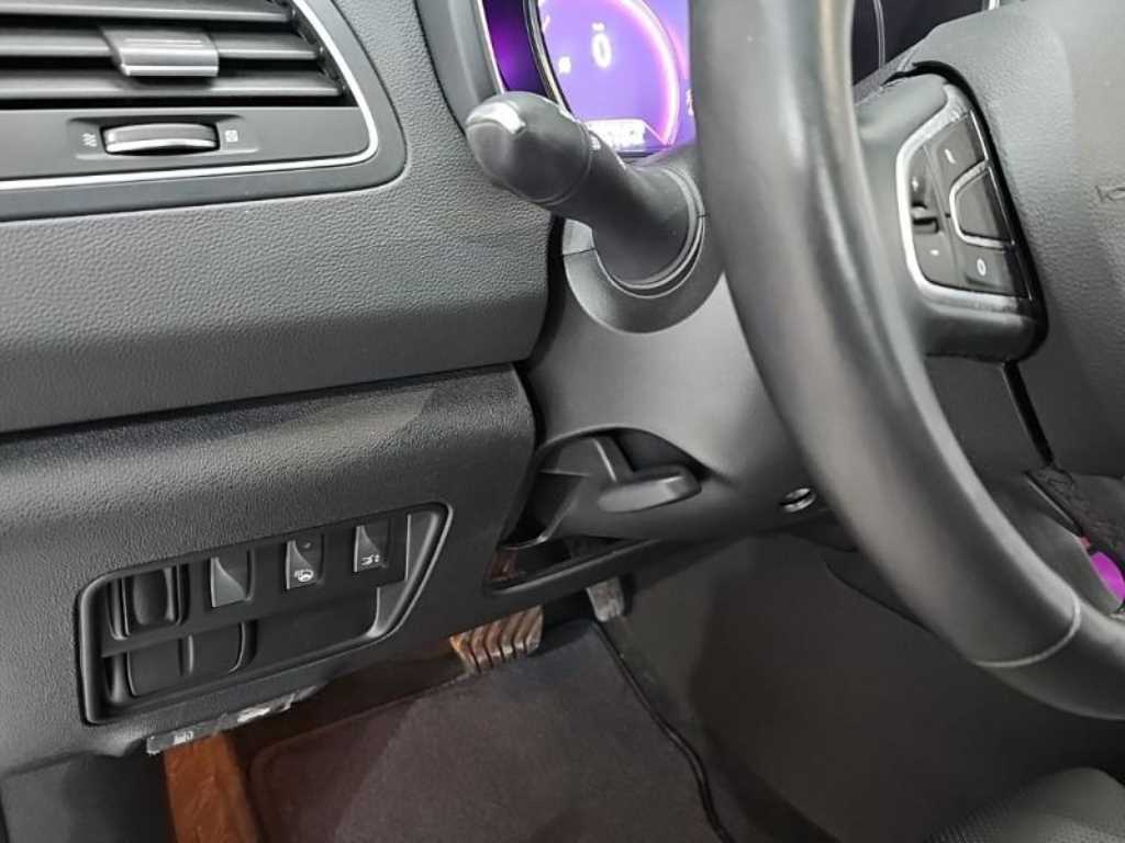 SAMSUNG QM6 - Vista 9