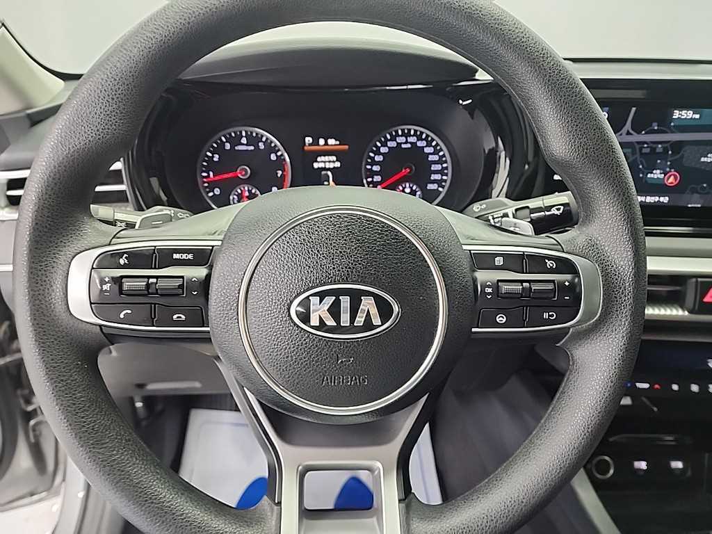 KIA K5 - Vista 9