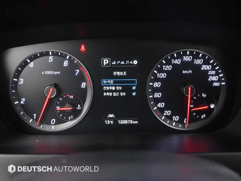 HYUNDAI Sonata - Vista 8