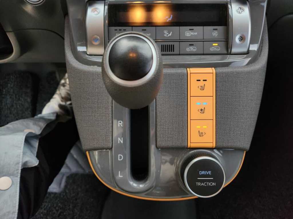 HYUNDAI Casper - Vista 9