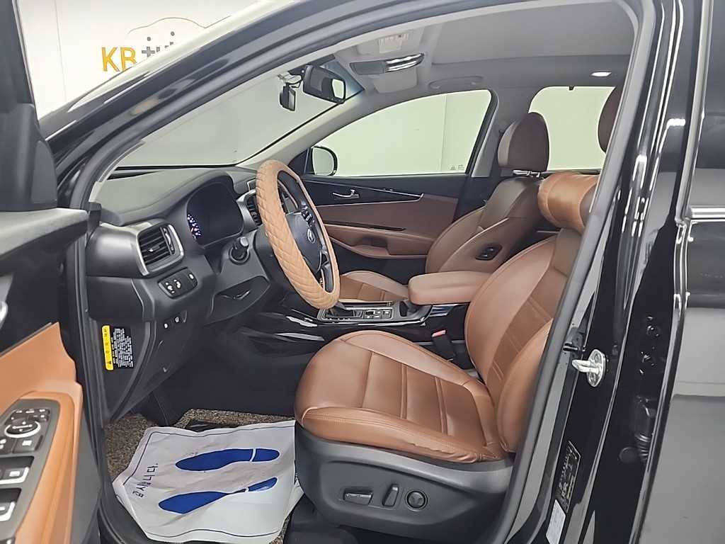 KIA Sorento - Vista 11
