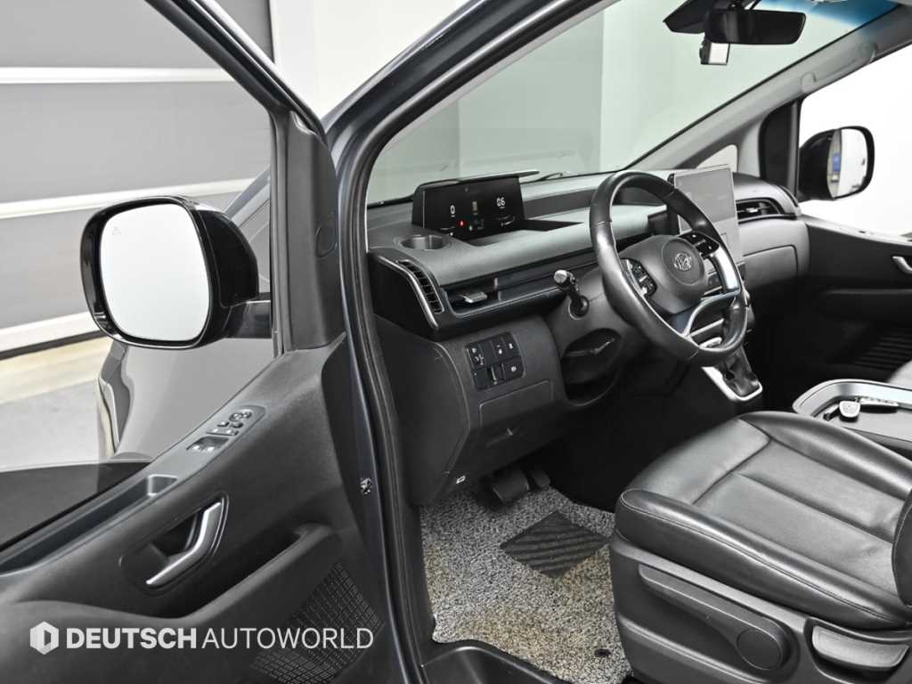 HYUNDAI Staria - Vista 11