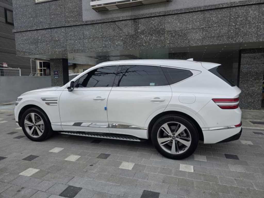 Genesis GV80 - Vista 6