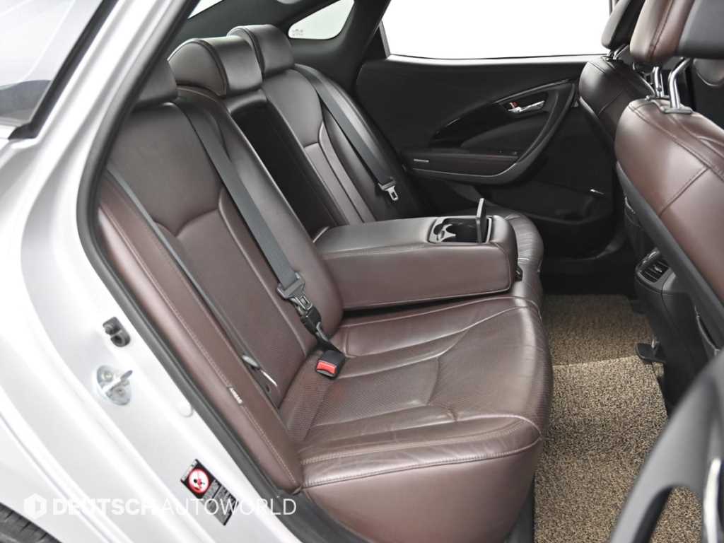 HYUNDAI Grandeur - Vista 12