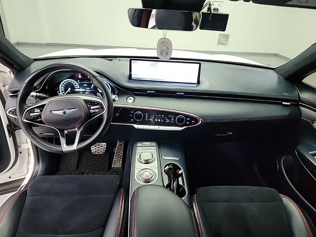 Genesis GV70 - Vista 7