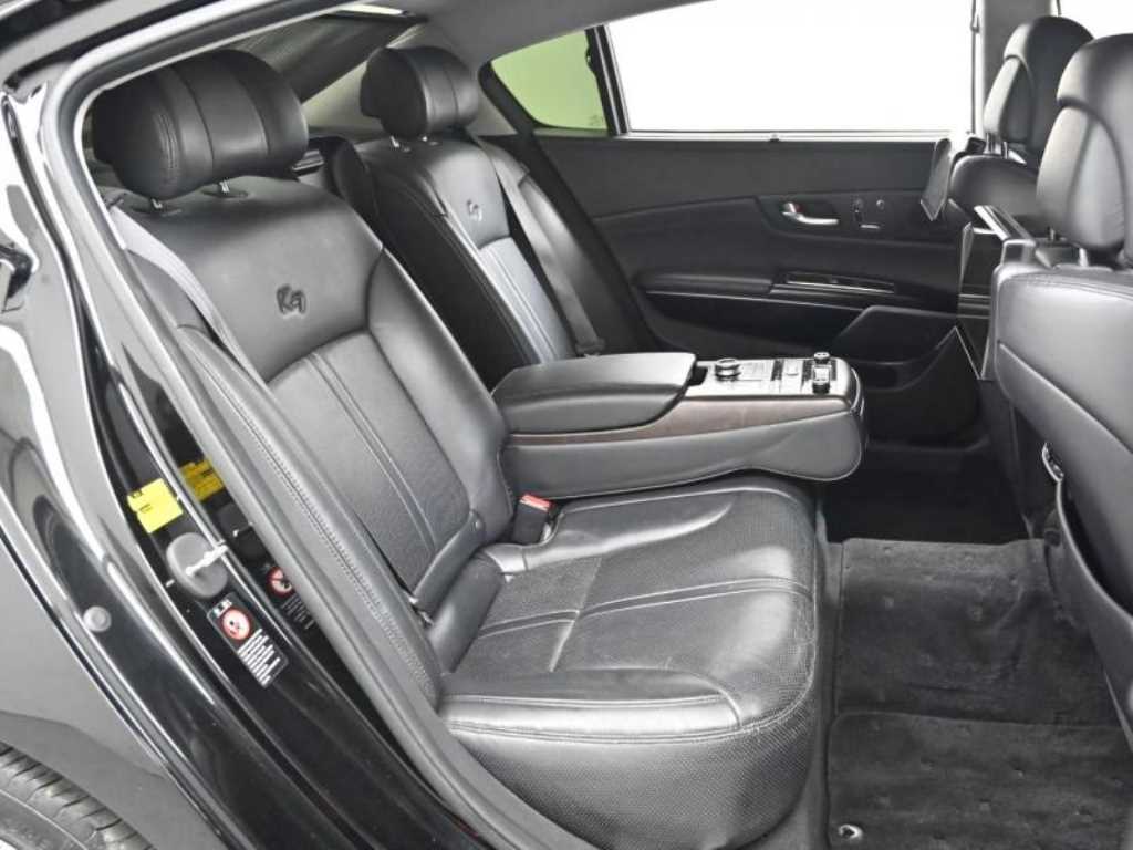 KIA K9 - Vista 11