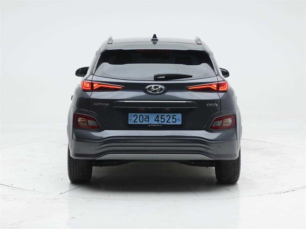 HYUNDAI Kona - Vista 5
