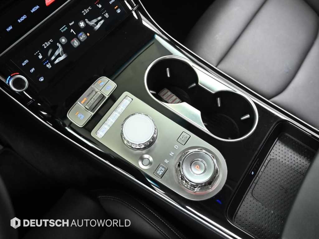 Genesis GV70 - Vista 9