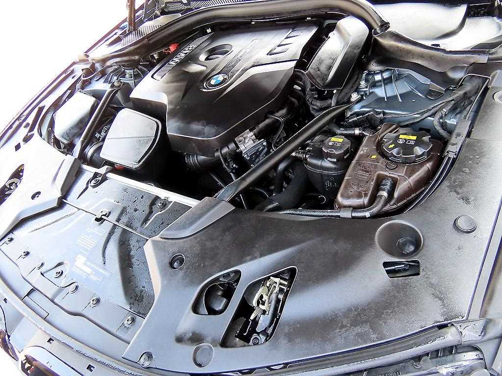 BMW 5 Series 2018 Gris - Importación desde Corea - HF Imports Iquique - Foto 19