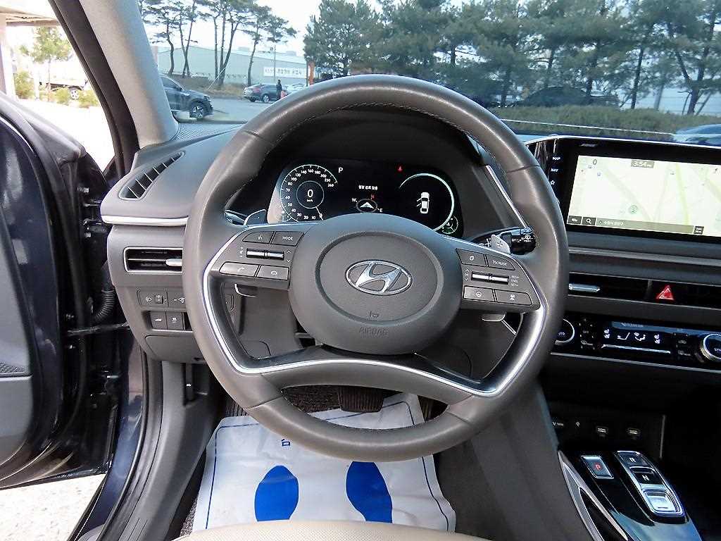 HYUNDAI Sonata - Vista 8