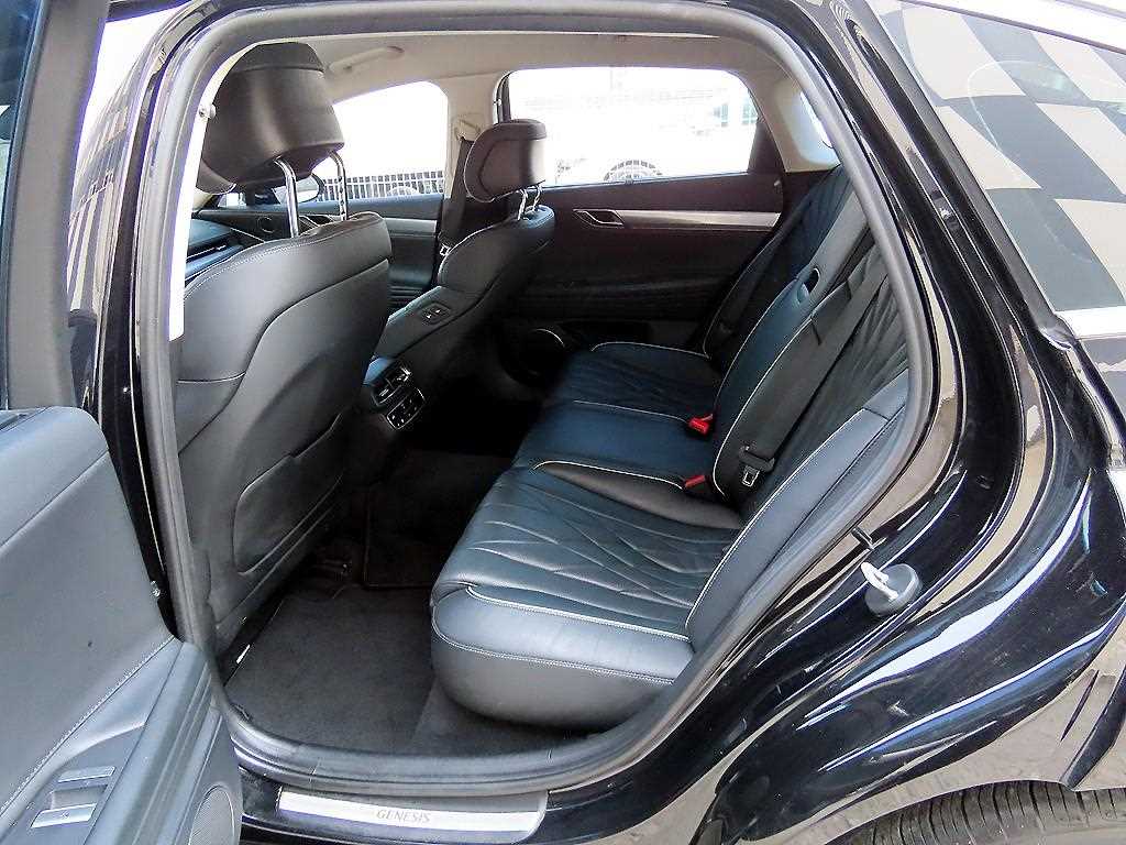 Genesis G80 - Vista 6