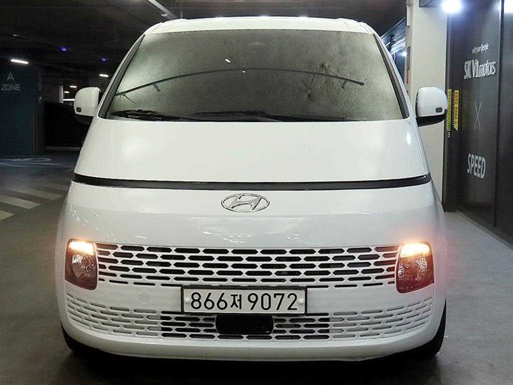 HYUNDAI Staria - Vista 2