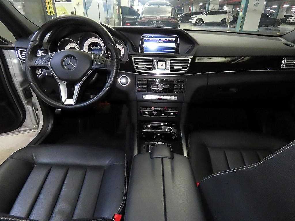 Mercedes Benz E class - Vista 10