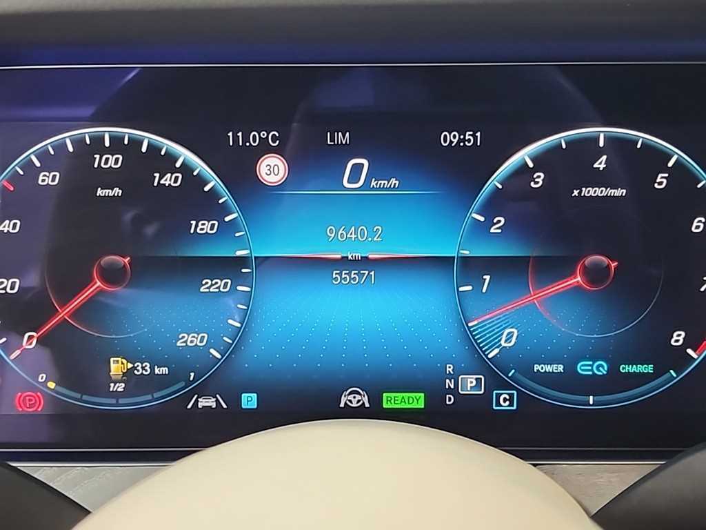 Mercedes Benz E class - Vista 7