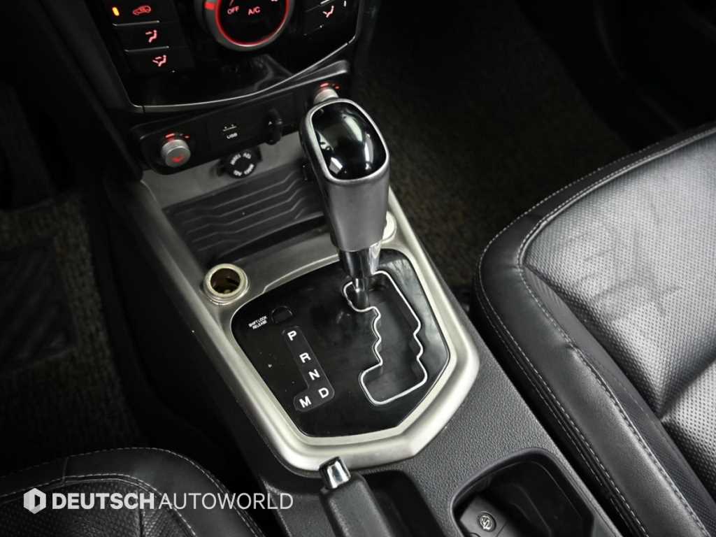 Ssangyong Tivoli - Vista 9