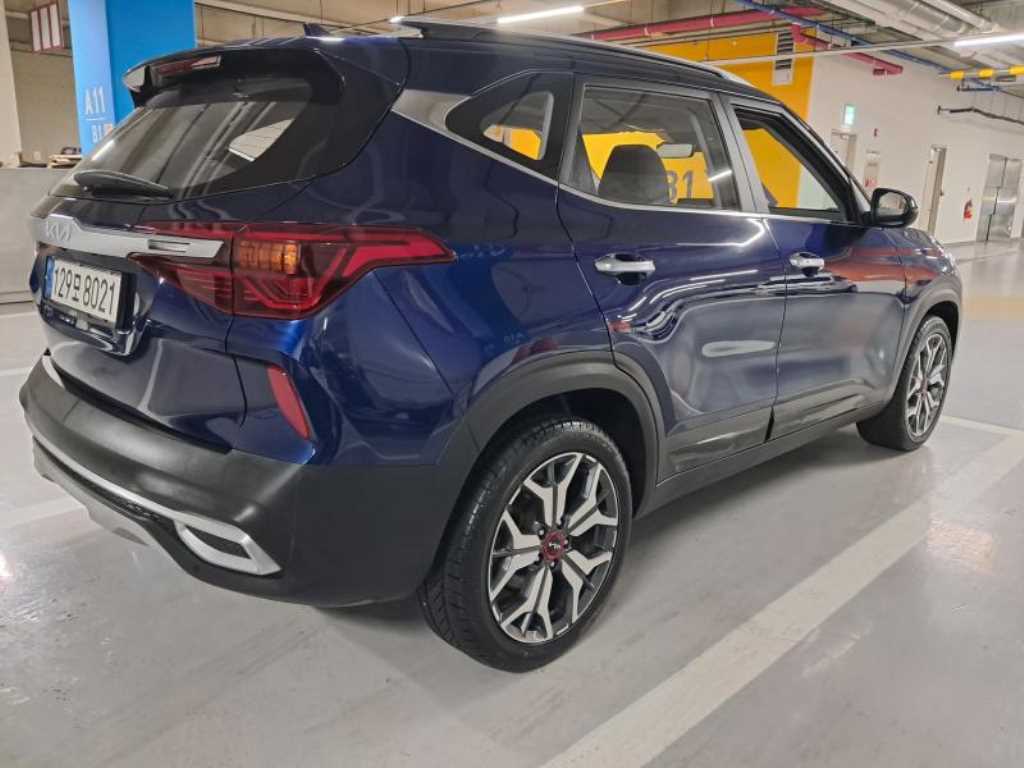 KIA Seltos - Vista 4