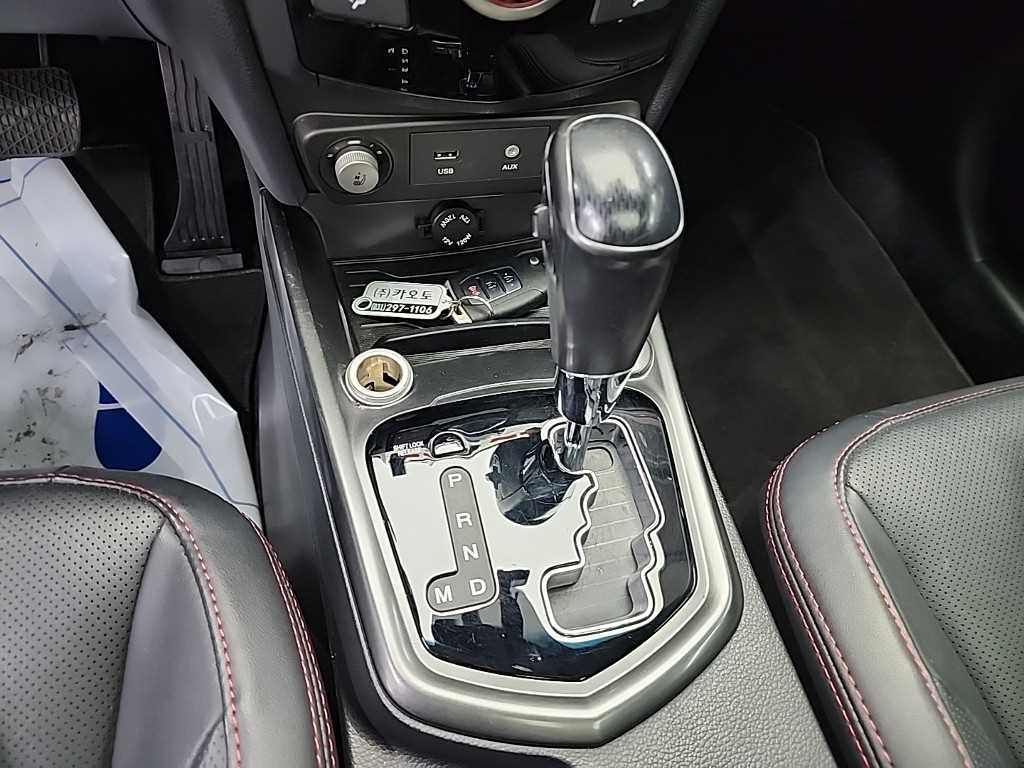 Ssangyong Tivoli - Vista 8