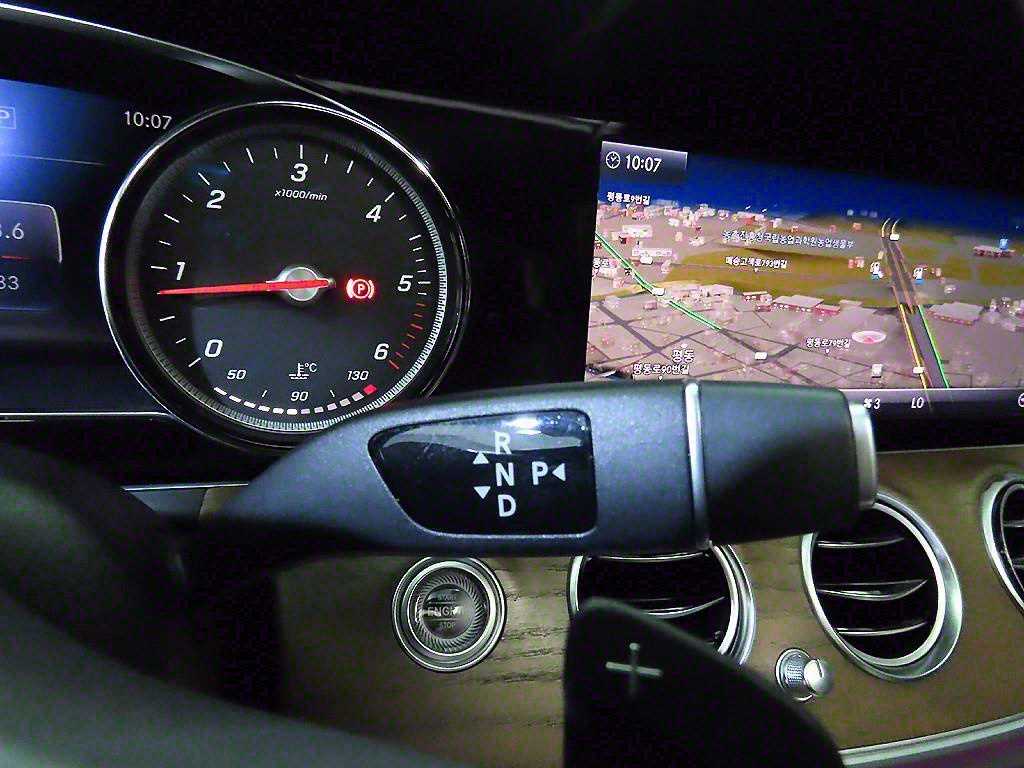 Mercedes Benz E class 2019 Negro - Importación desde Corea - HF Imports Iquique - Foto 14