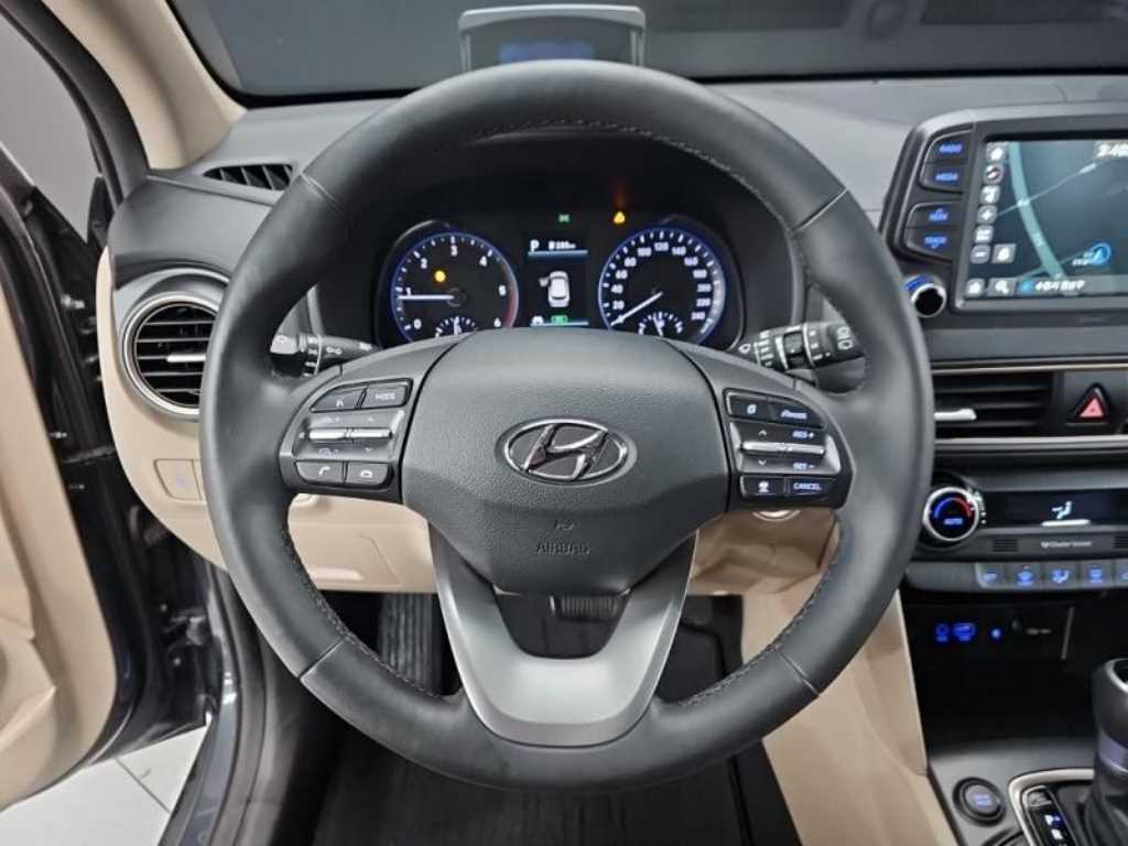 HYUNDAI Kona - Vista 7
