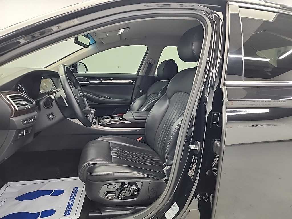 Genesis EQ900 - Vista 11